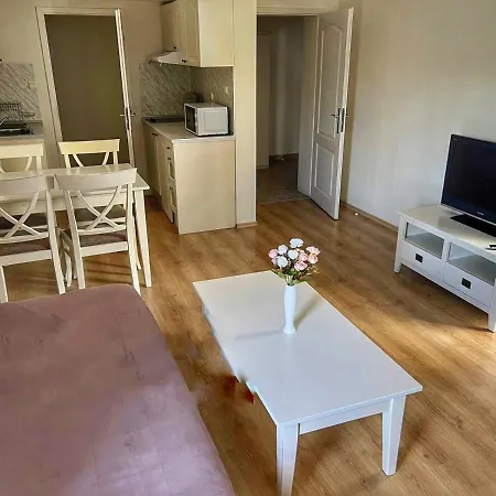 Cozy Flores 2 Bedrooms סאני ביץ'